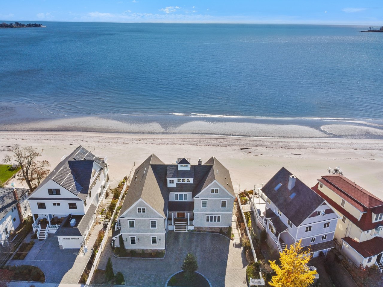 WATERFRONT LUXURY * PRIVATELY SOLD * RECORD SETTING PRICE