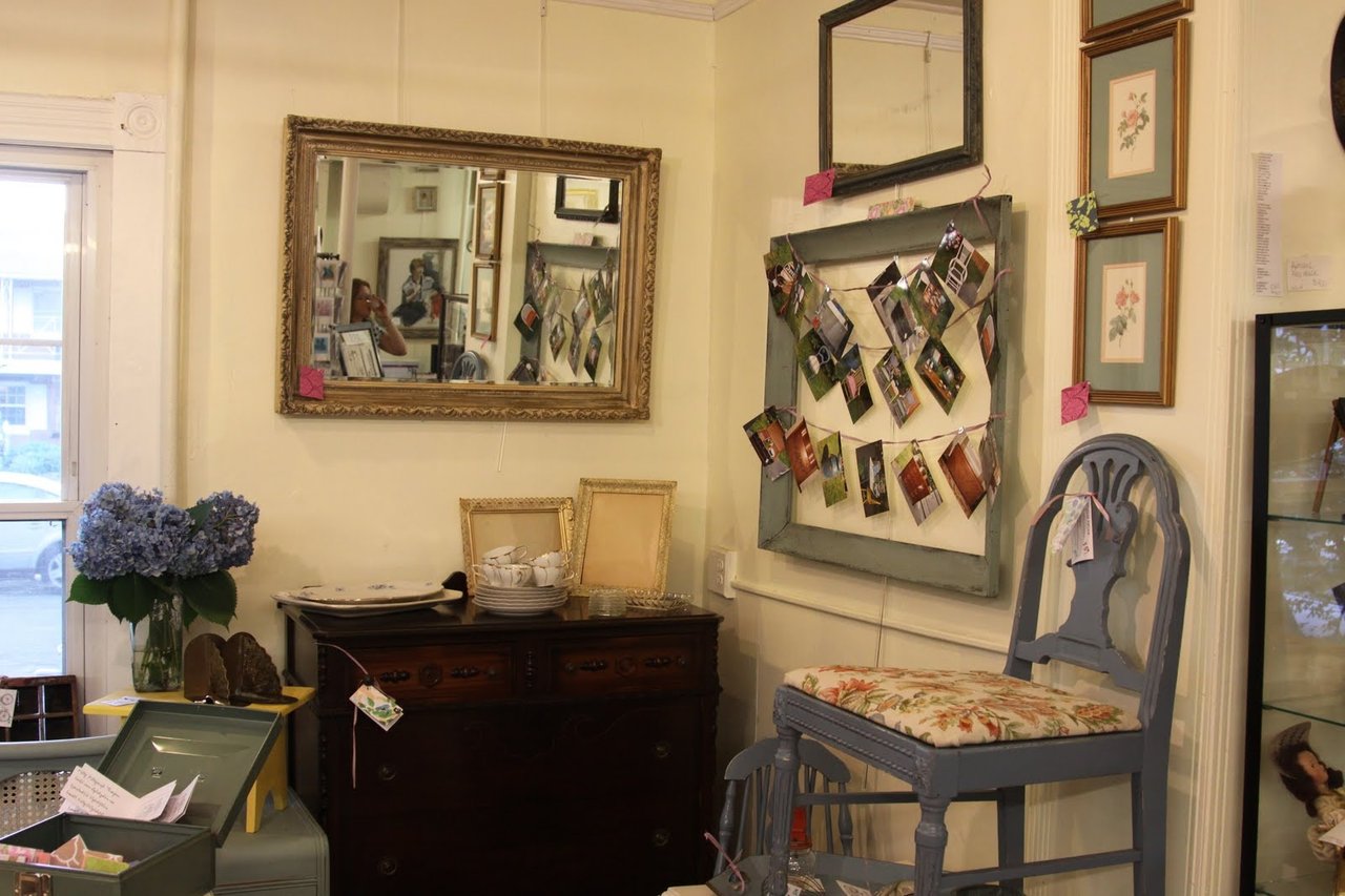 Pics of Retail Space & Dining Set!