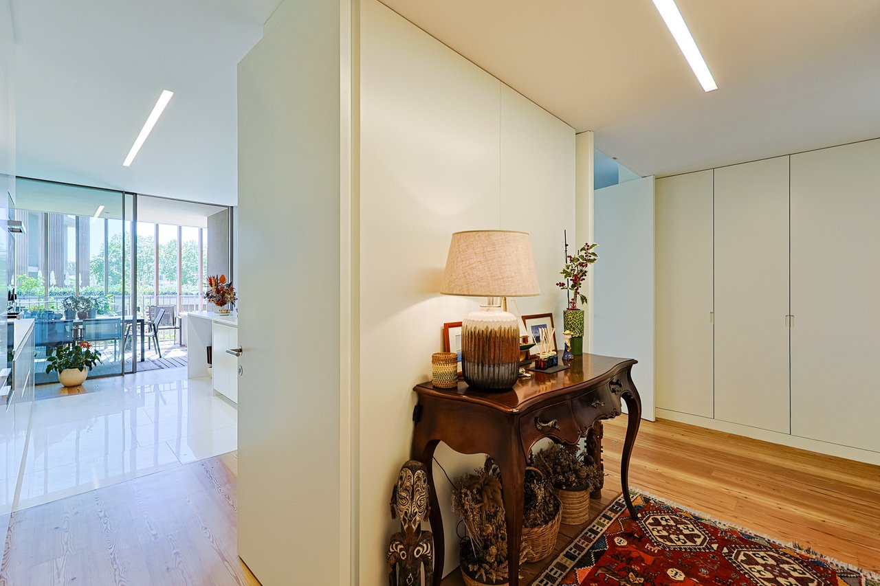 Elegant 2-Bedroom Apartment in One Living Cascais with Premium Amenities