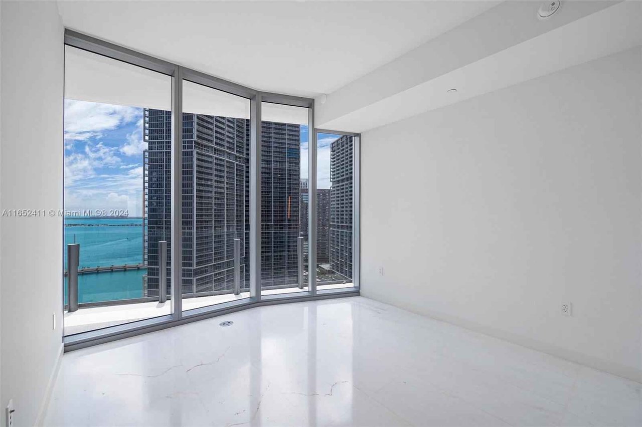 300 Biscayne Unit 2906