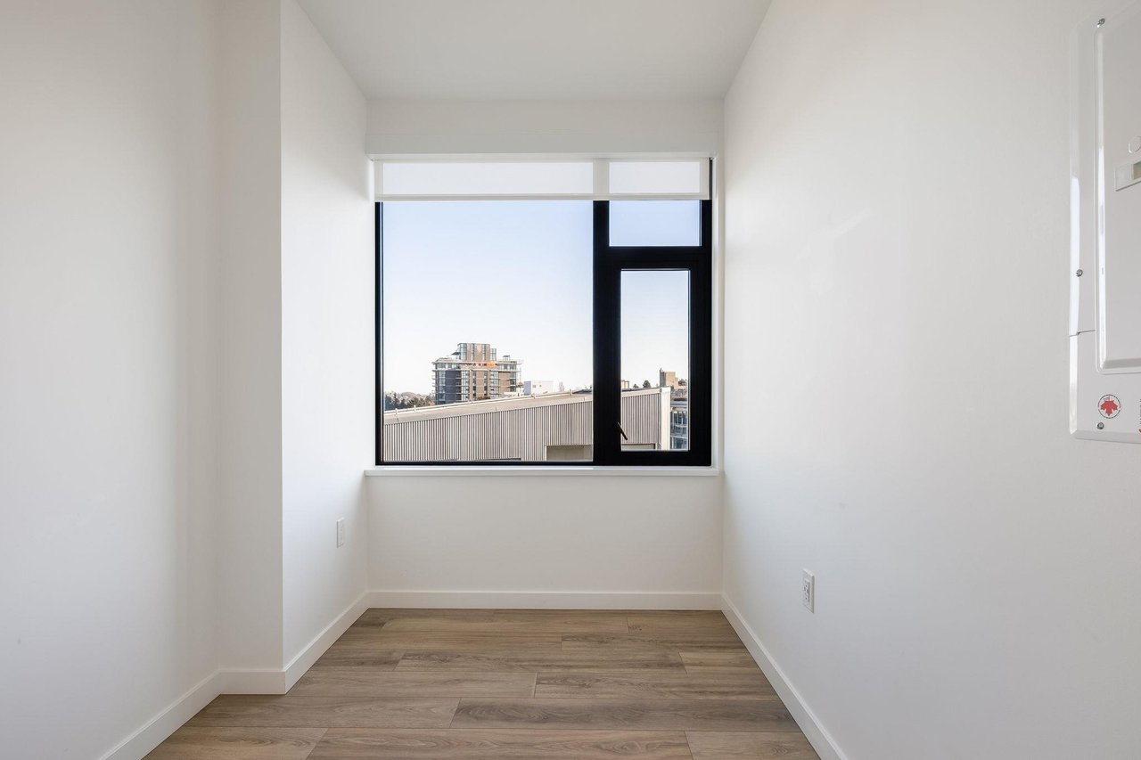 801-210 E 5th Ave