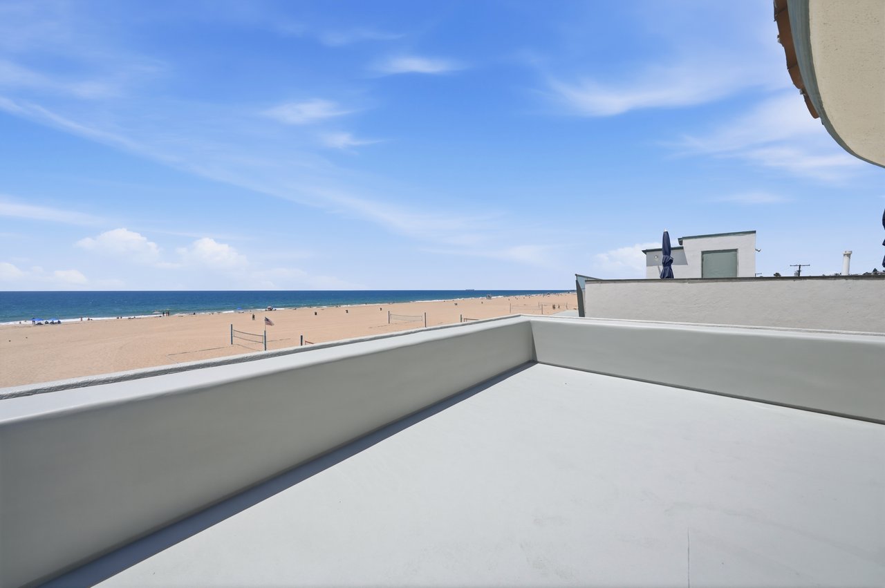 1602 The Strand (Entire Property)