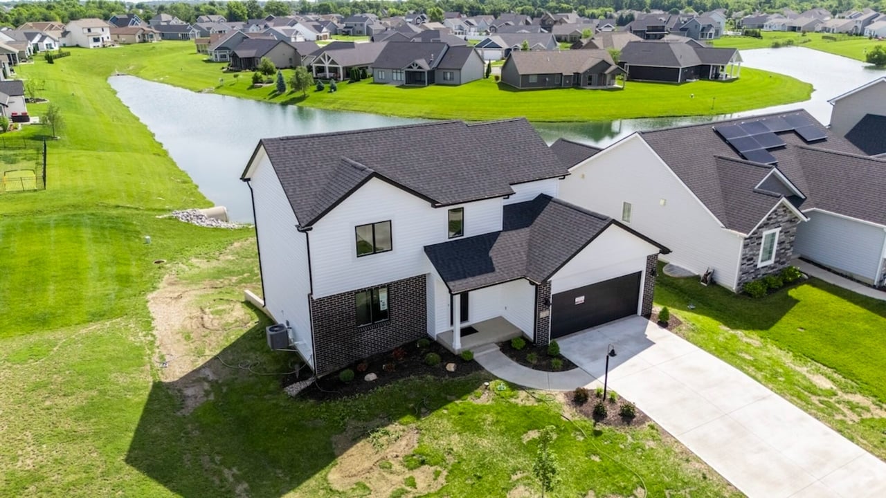 551 Persimmon Cove