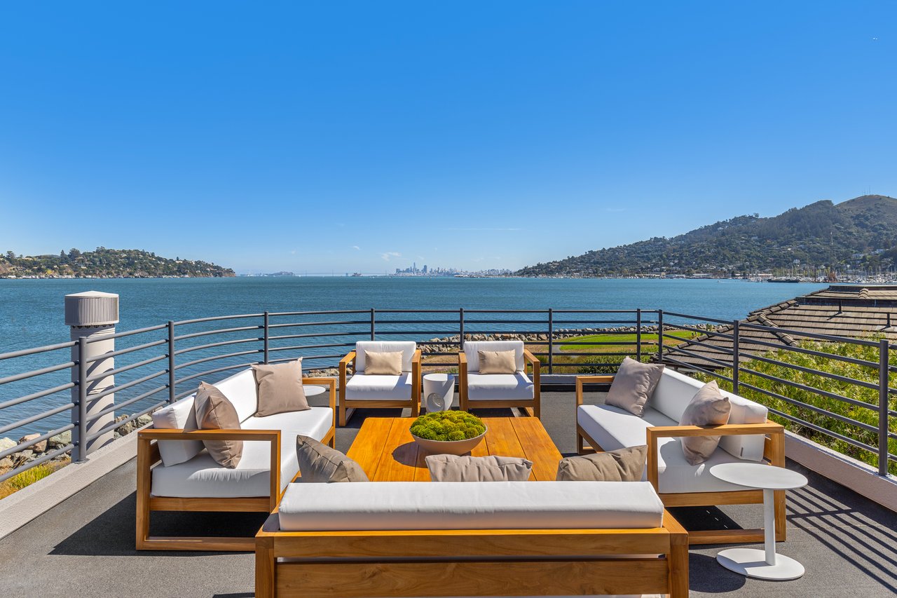 Sweeping Views Across the Bay