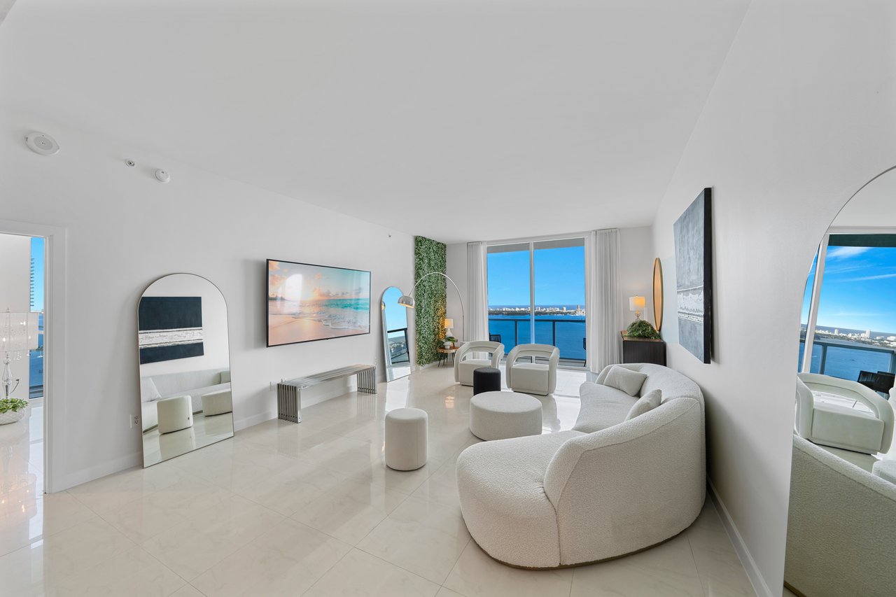 Quantum on the Bay Penthouse 4902