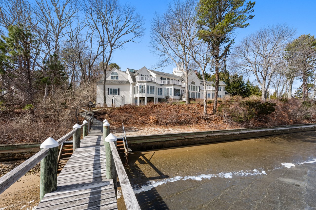 Breathtaking views over West Bay and Eel River