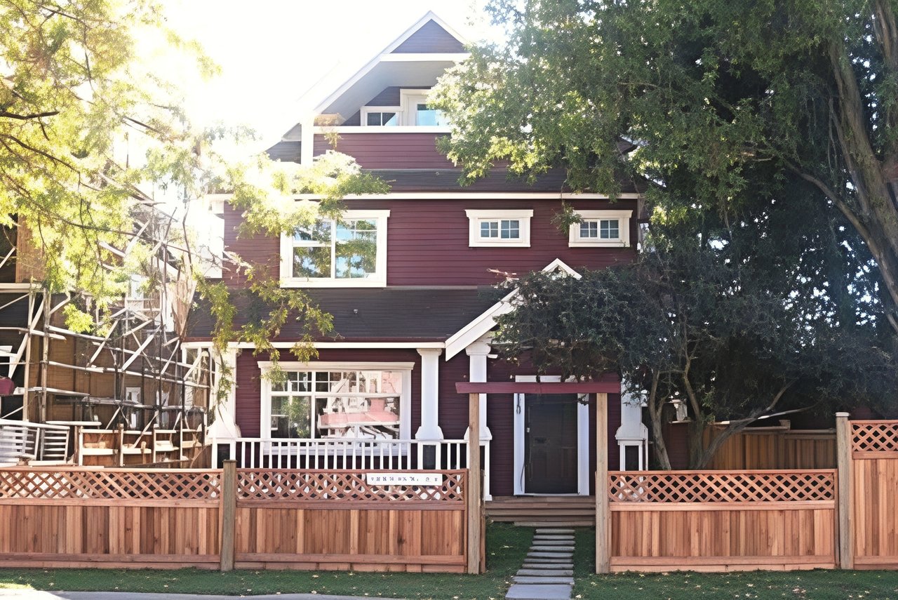 1720 E 7th Ave