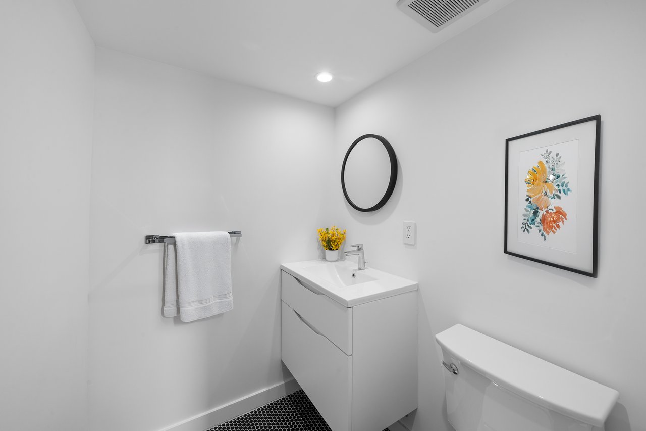 1800 Sunset Harbour 1202/04