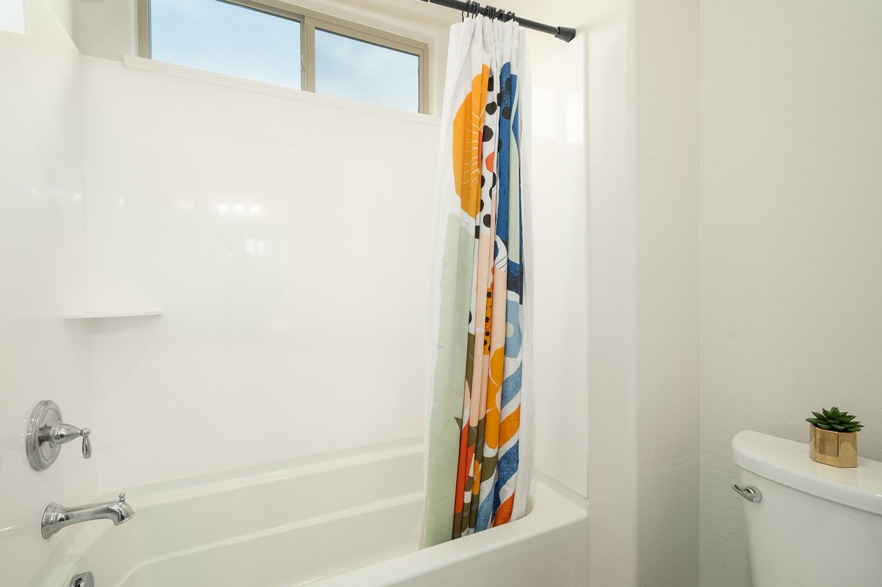 5537 E VIA CABALLO BLANCO