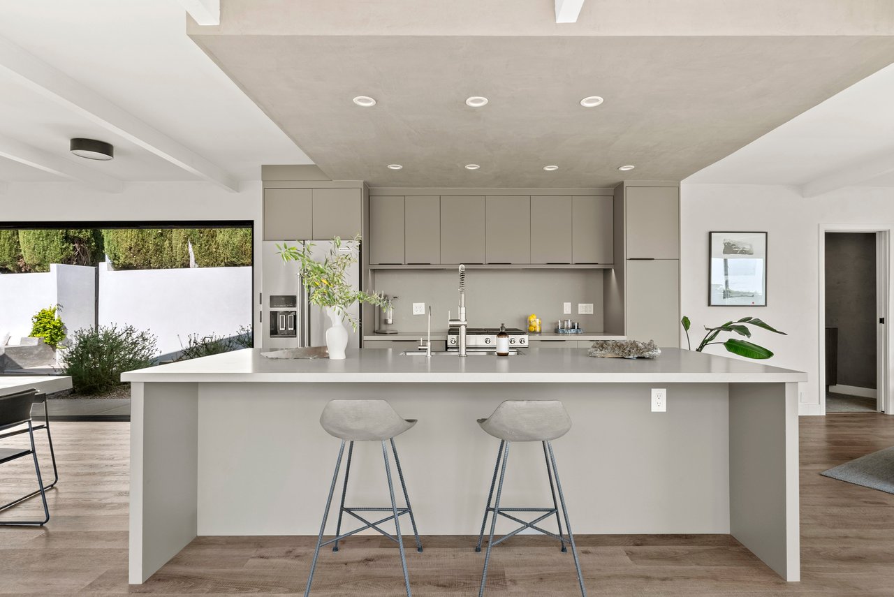 8460 Franklin Ave, hollywood hills
