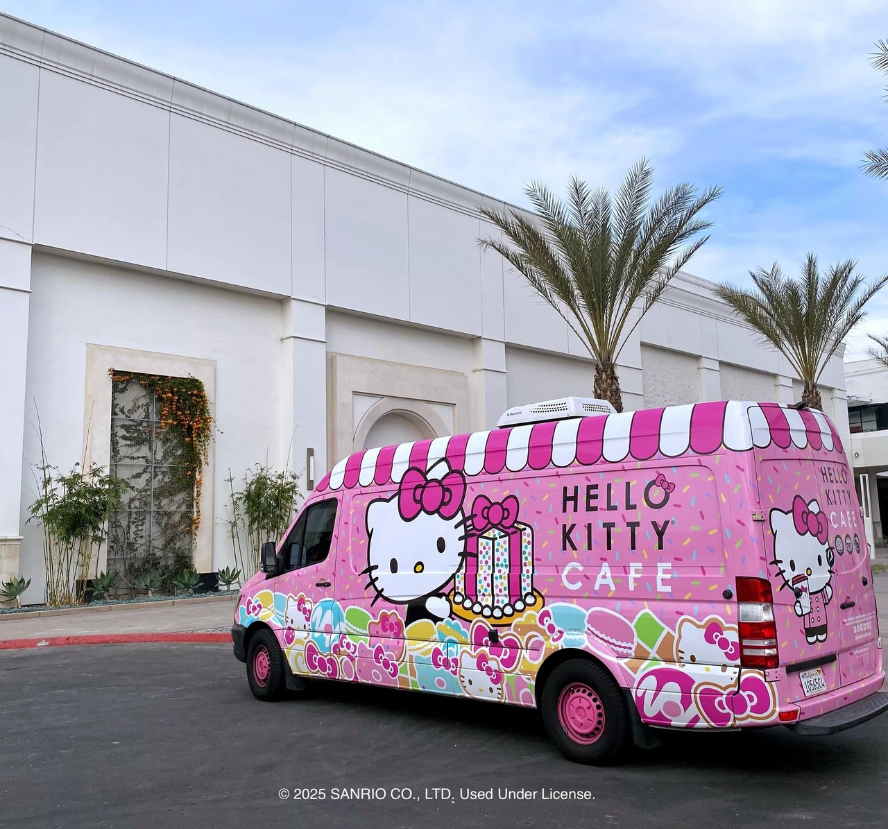 Hello Kitty Cafe Truck