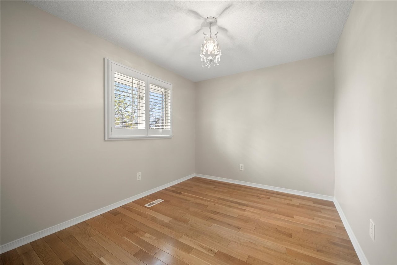 438 Claremont Cres