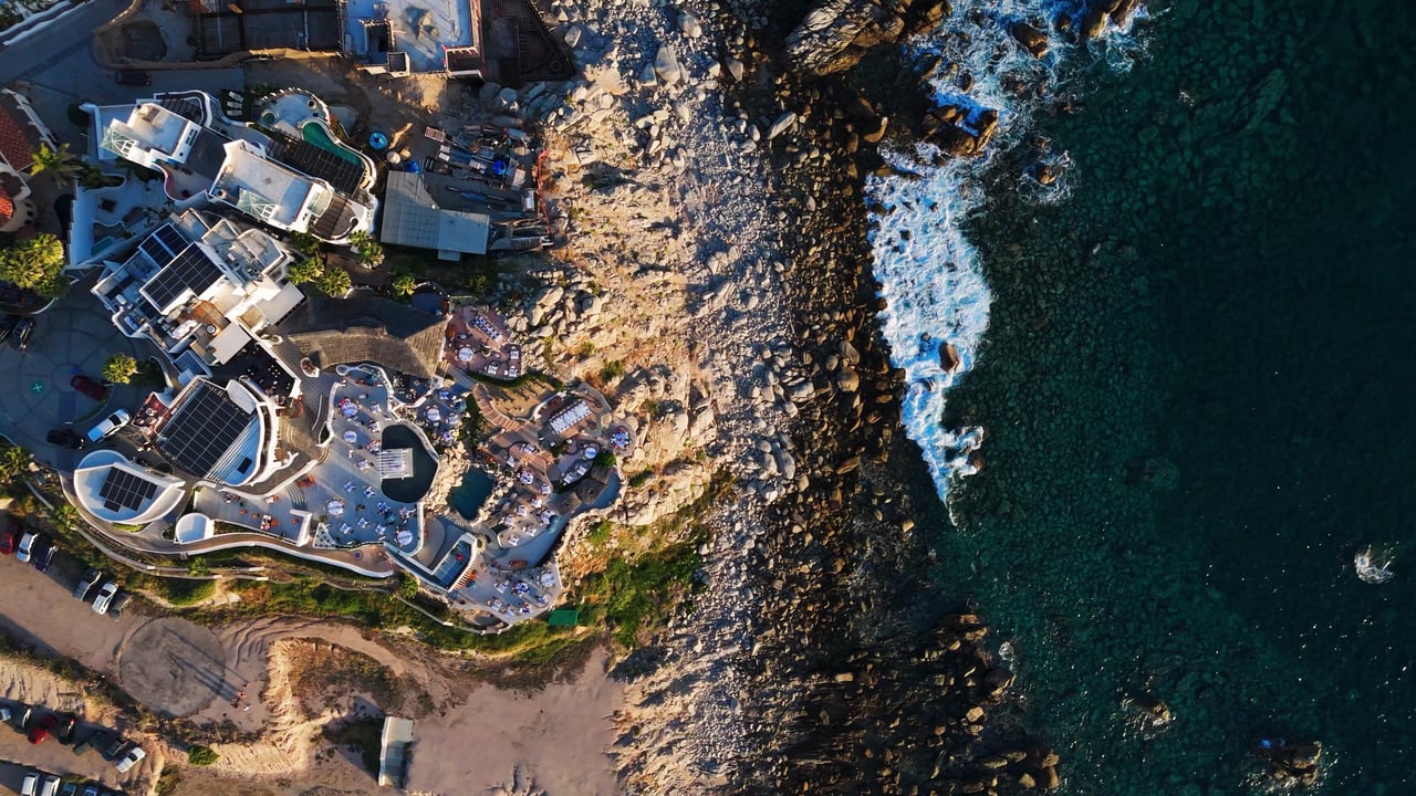 5 REASONS TO LIVE AND INVEST IN LOS CABOS, MEXICO