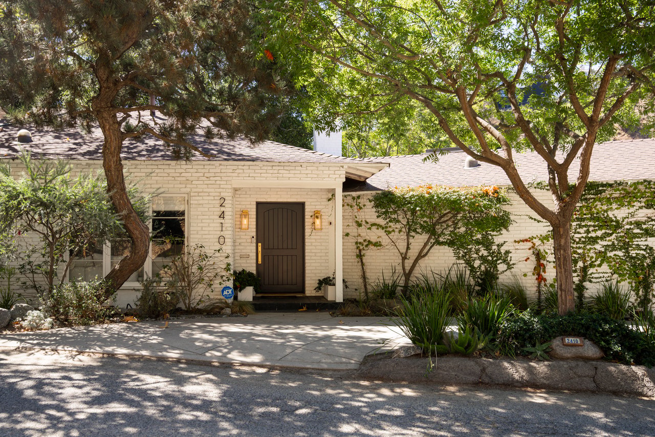 2410 E Nichols Canyon Rd