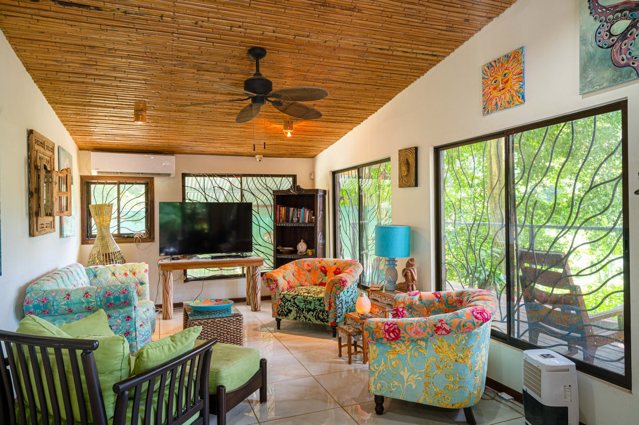 0.15 ACRES – 2 Bedroom Artistic River Home In The Rainforest!!!