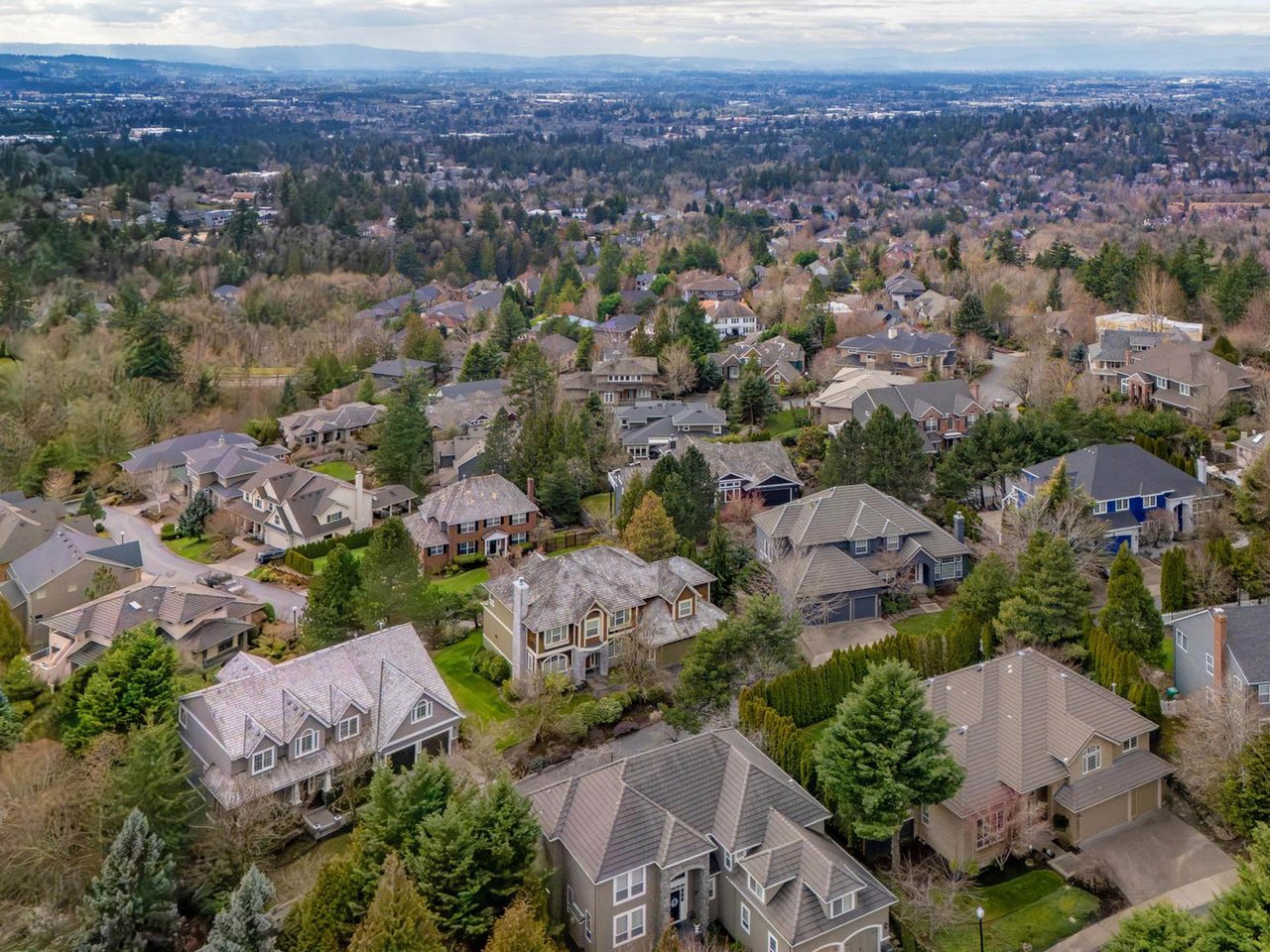 1815 NW ROSEFINCH LN