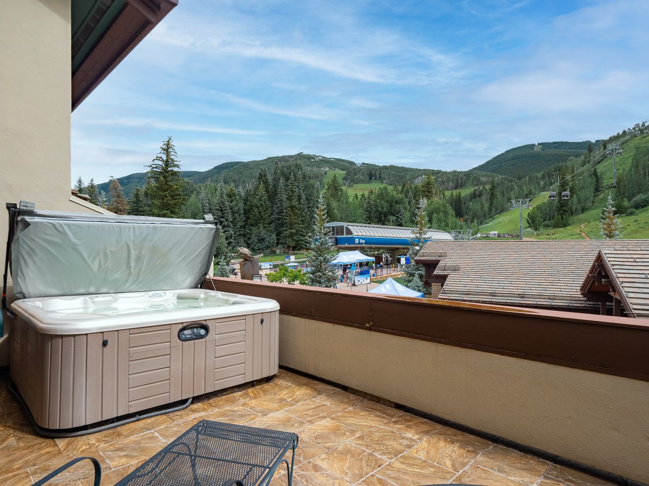 1 Vail Place