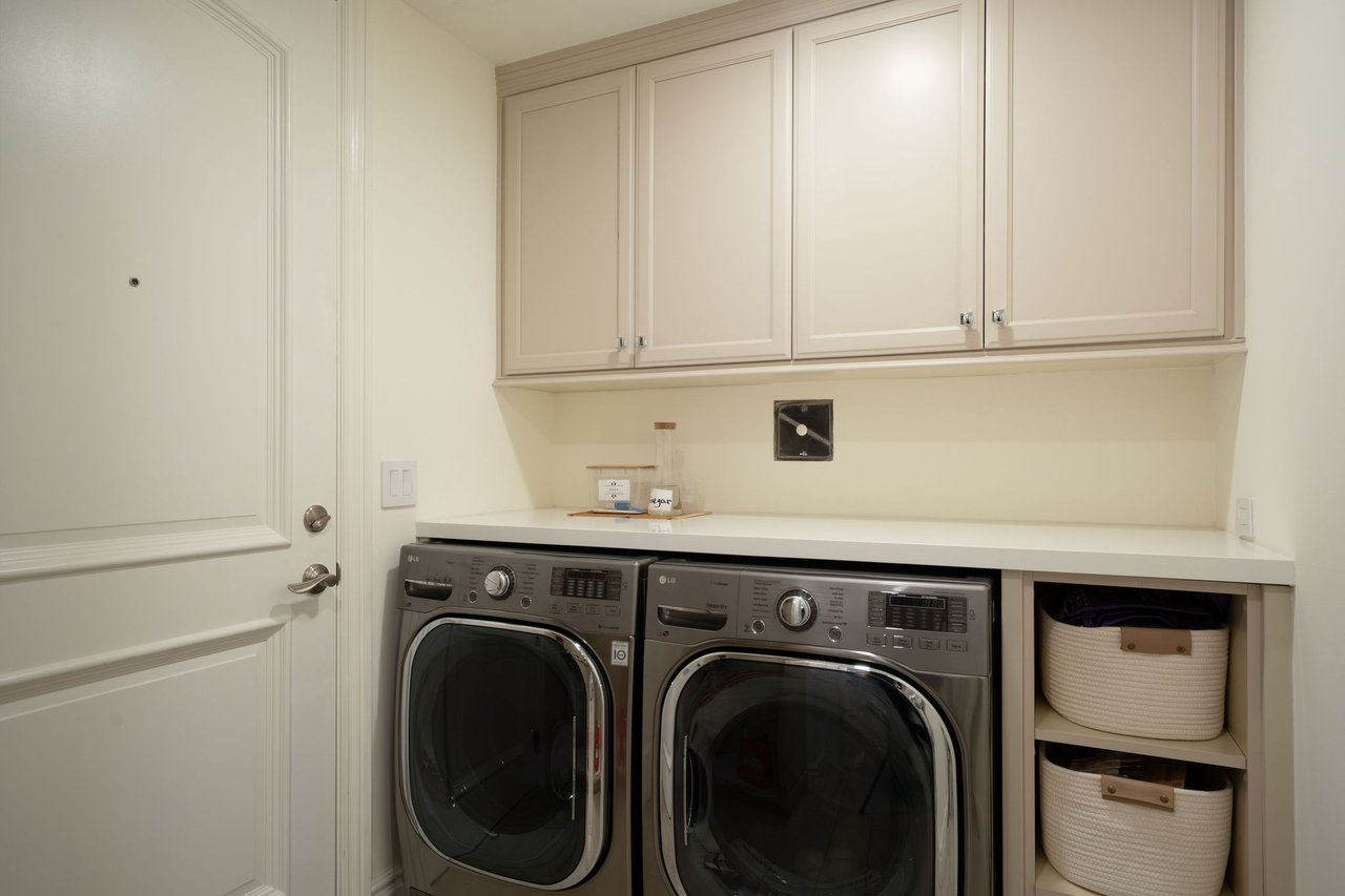7175 E CAMELBACK Road, 301