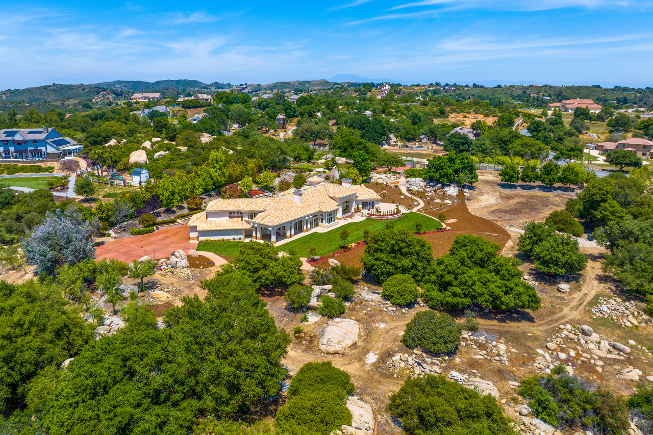41555 Avenida Conchita