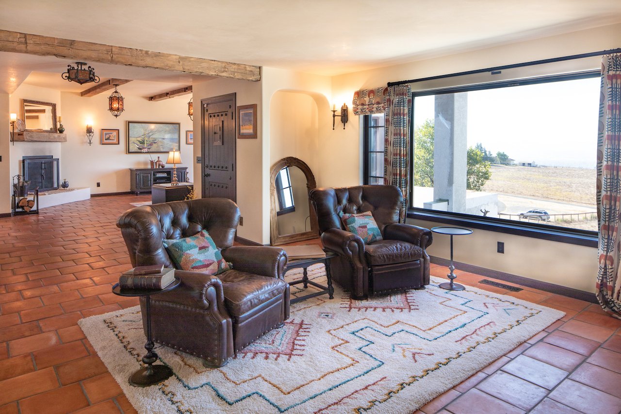 511 Sonoma Mountain Rd