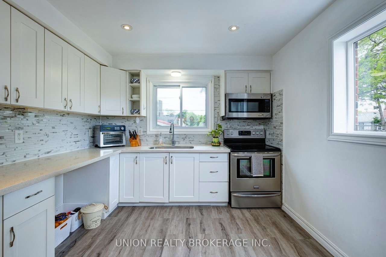 11A Pharmacy Ave