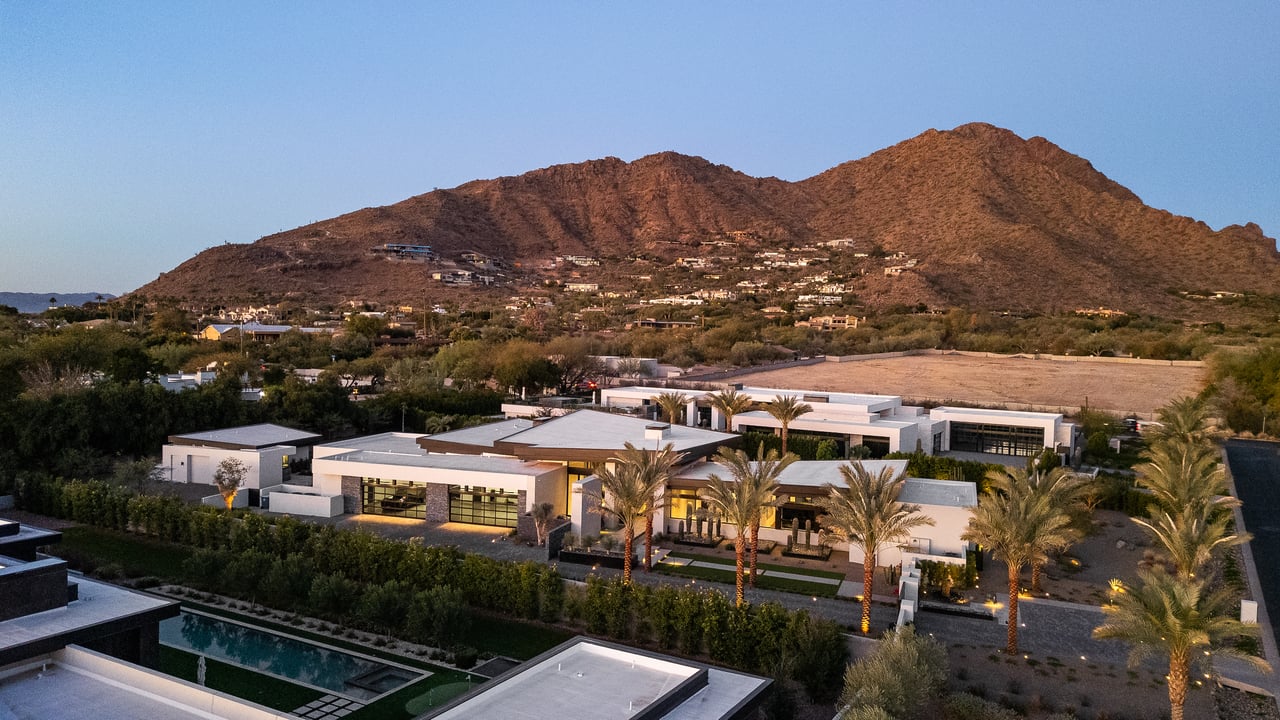 Modern Luxury Home in Paradise Valley, Arizona