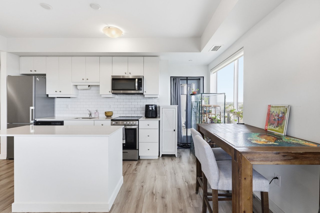 247 Northfield Dr E 514
