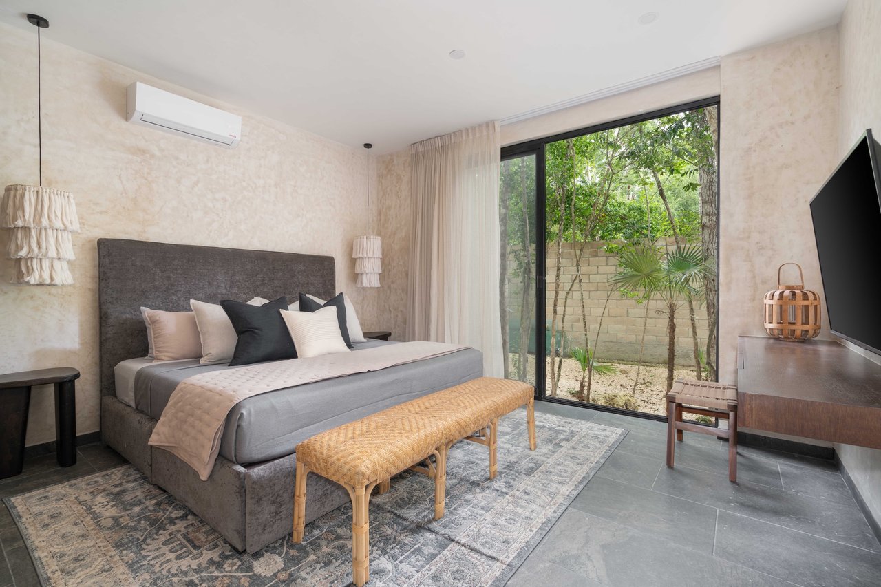 Villa 7  | Beautiful 5 Bedroom with Large Pool in 12 O’Clock Tulum