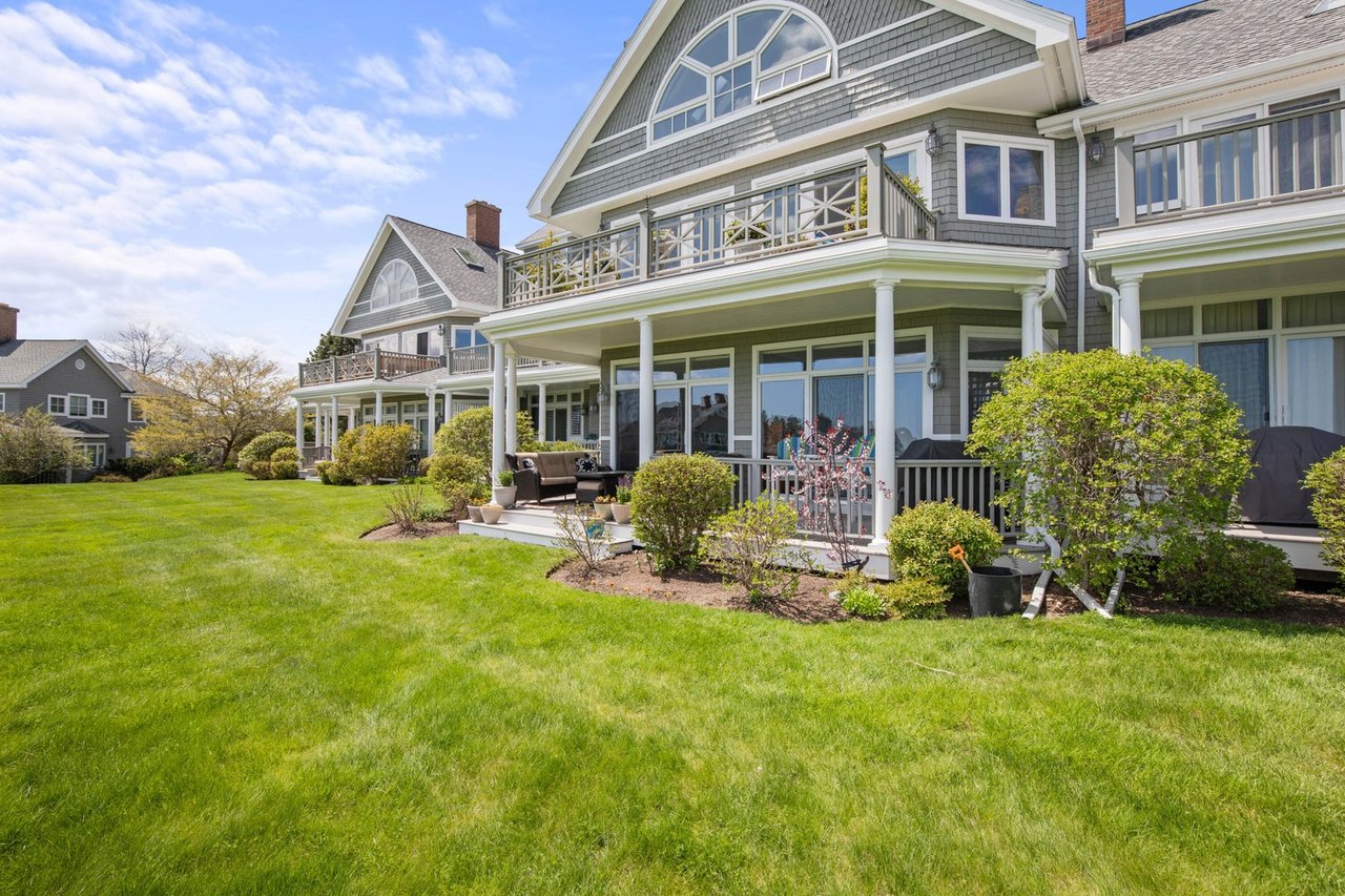 17 Atlantic Drive, Unit #: 17B