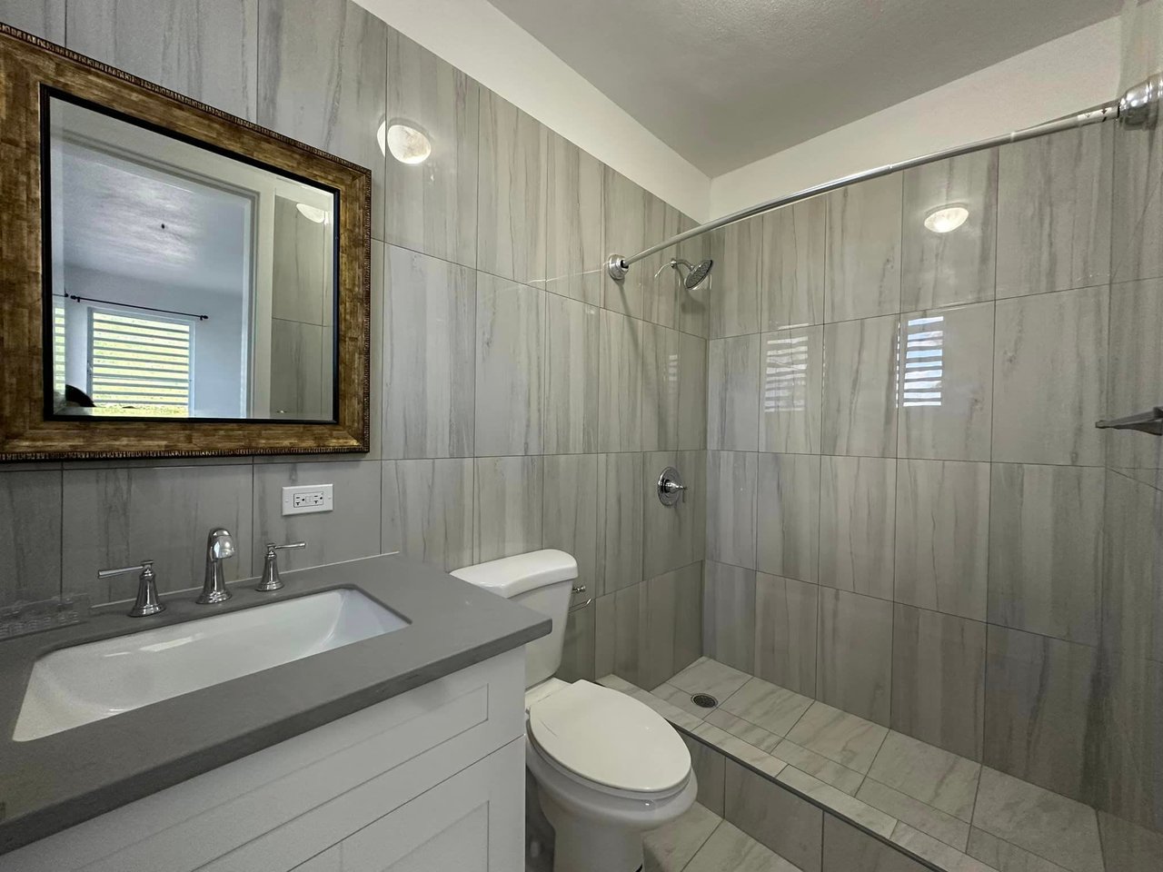 875 Manuel Reef 1 Bedroom Apartment