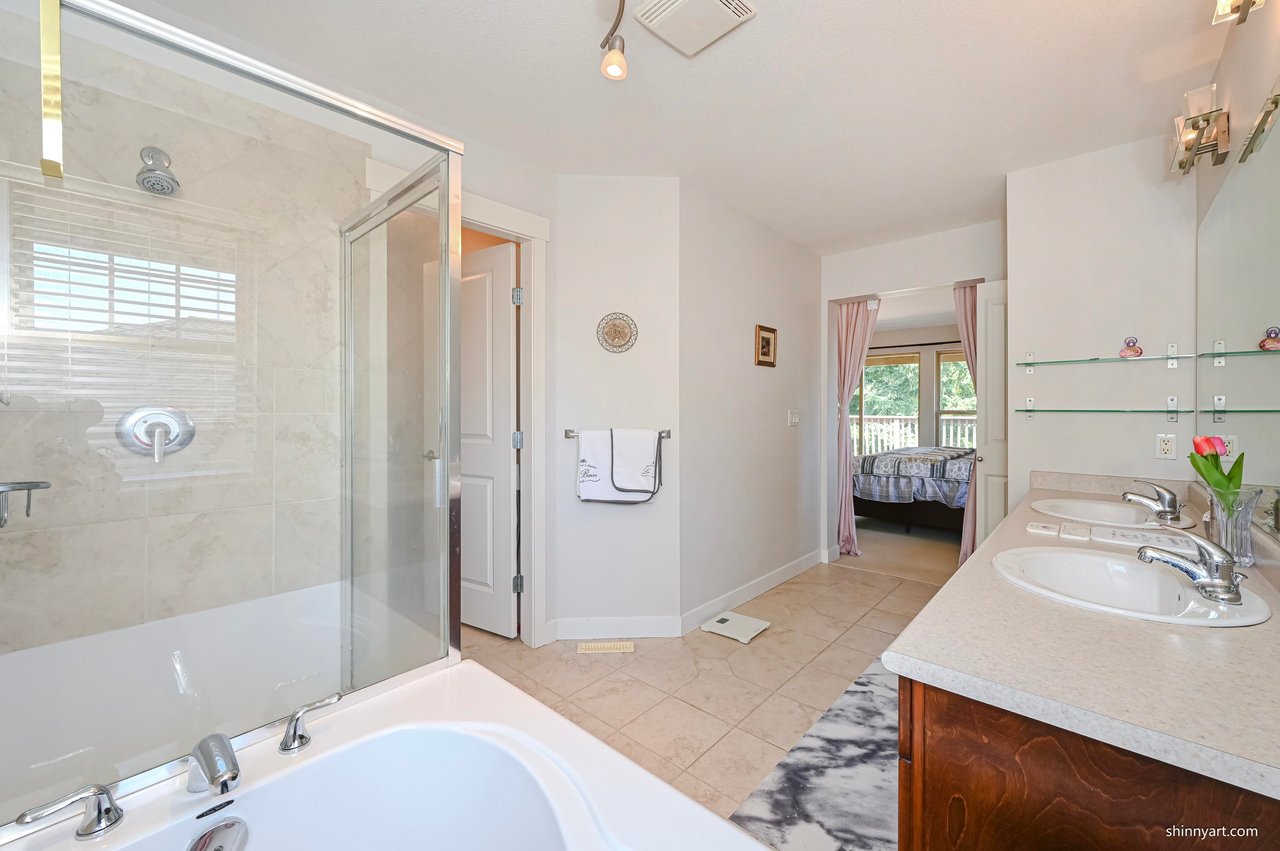 148 Maple Dr