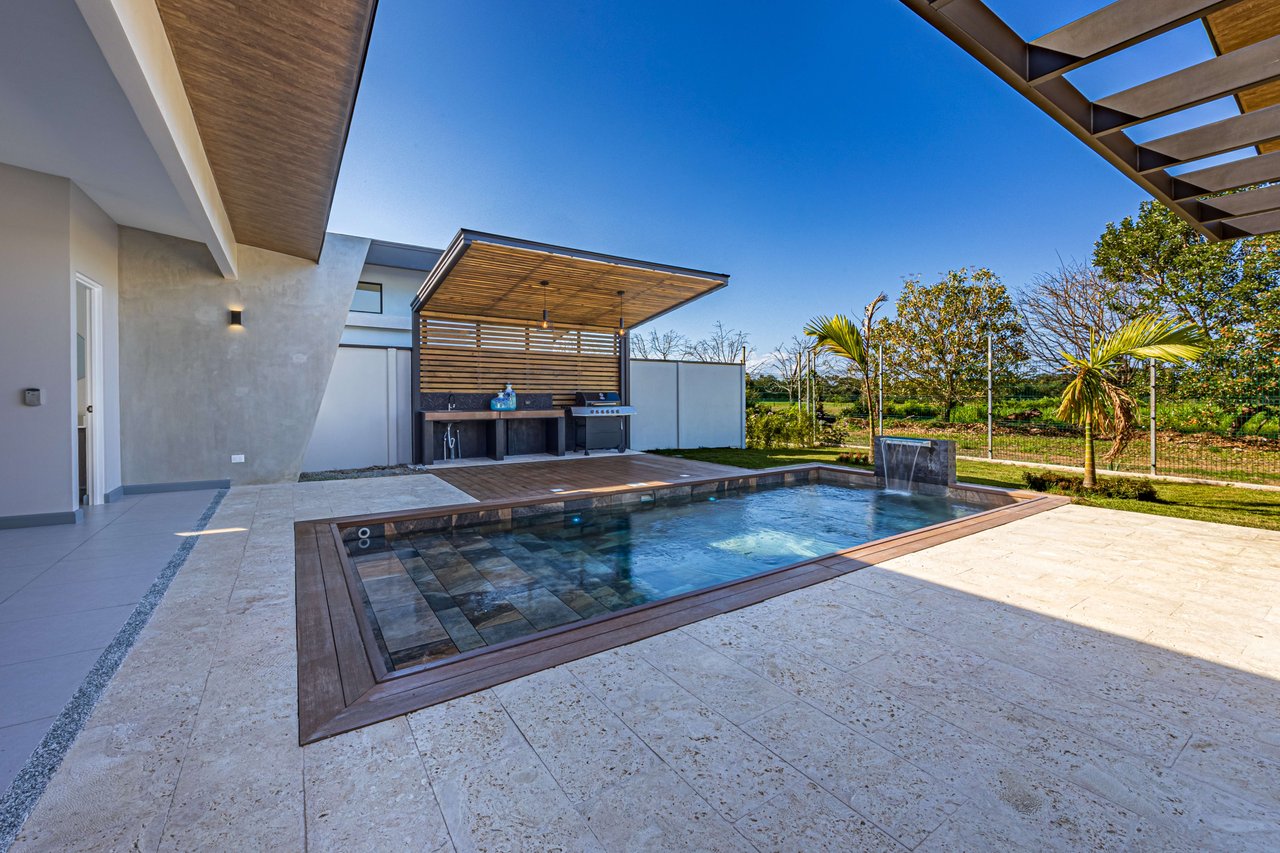 Casa Morfa: Brand New Home in Uvita's Premier Neighborhood