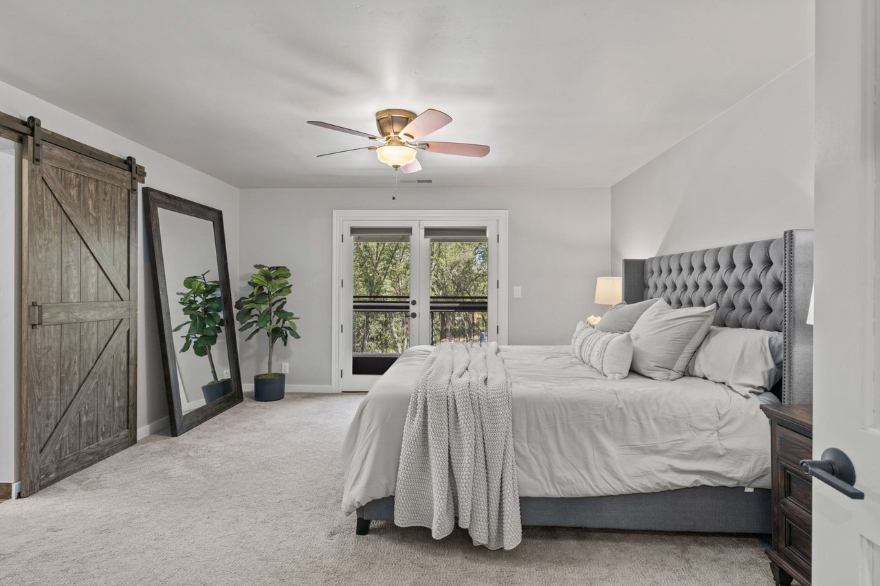 2880 Carlson Drive