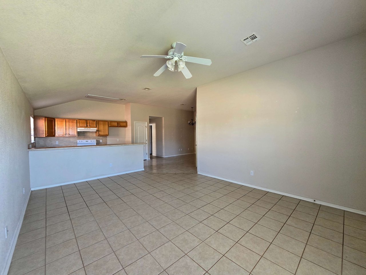 $500 toward first month's rent if leased by October! 1240 Kingston Road