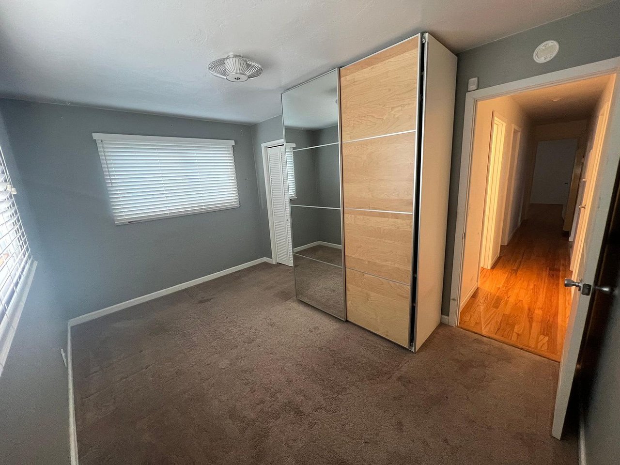 406 English Ave