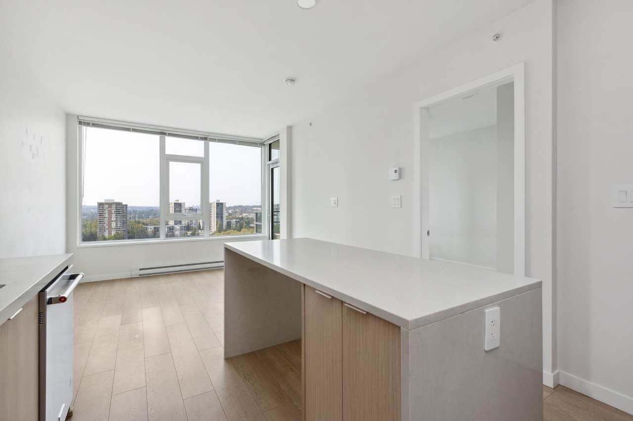 1601-530 Whiting Way, Coquitlam