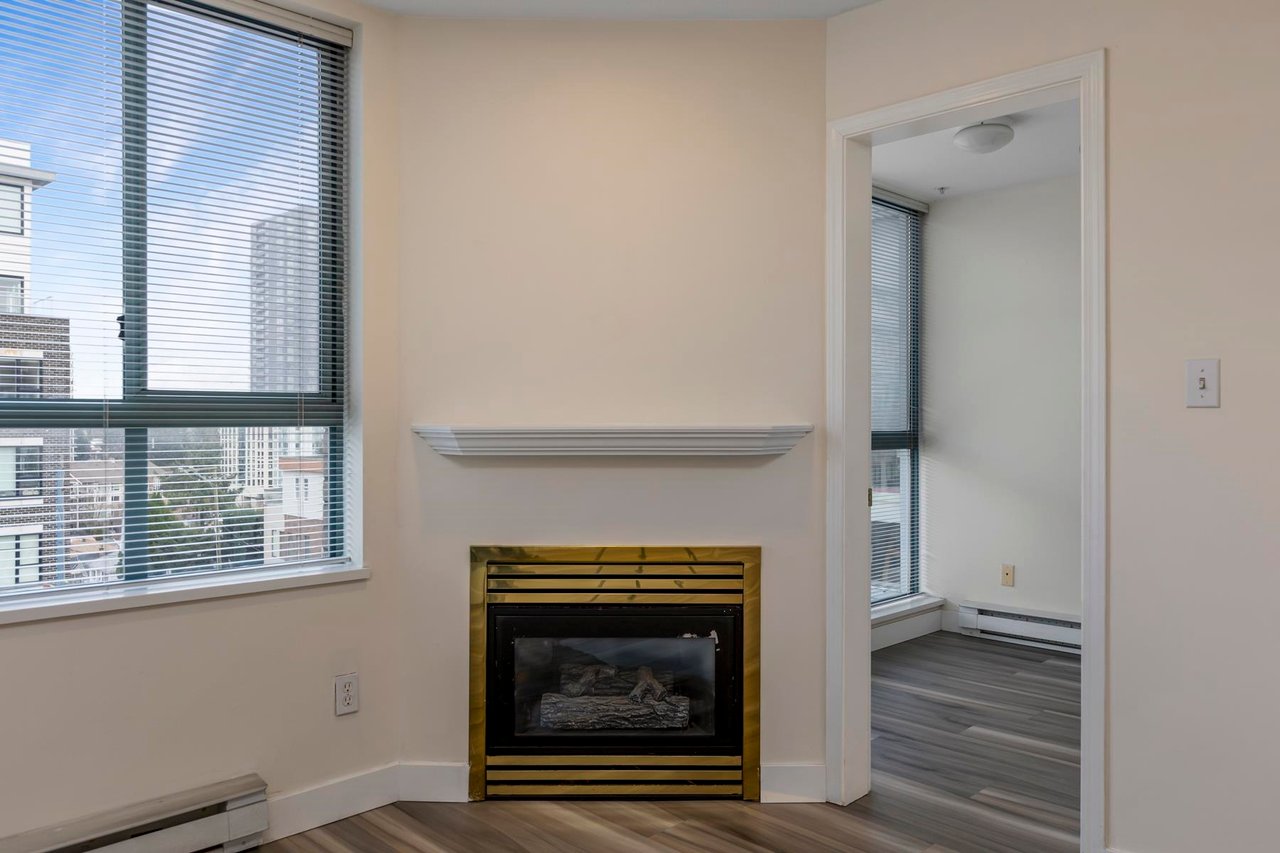 302-5818 Lincoln St