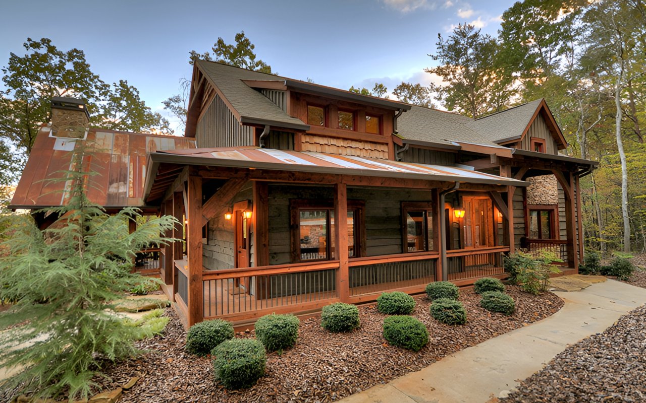 What It Is Like Living in a Cabin in Blue Ridge, GA