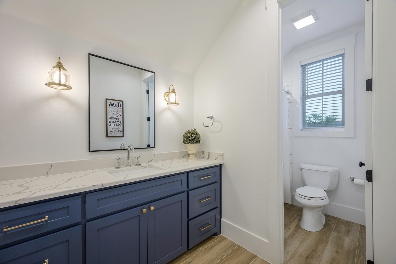 36 Mirror Lakes Court