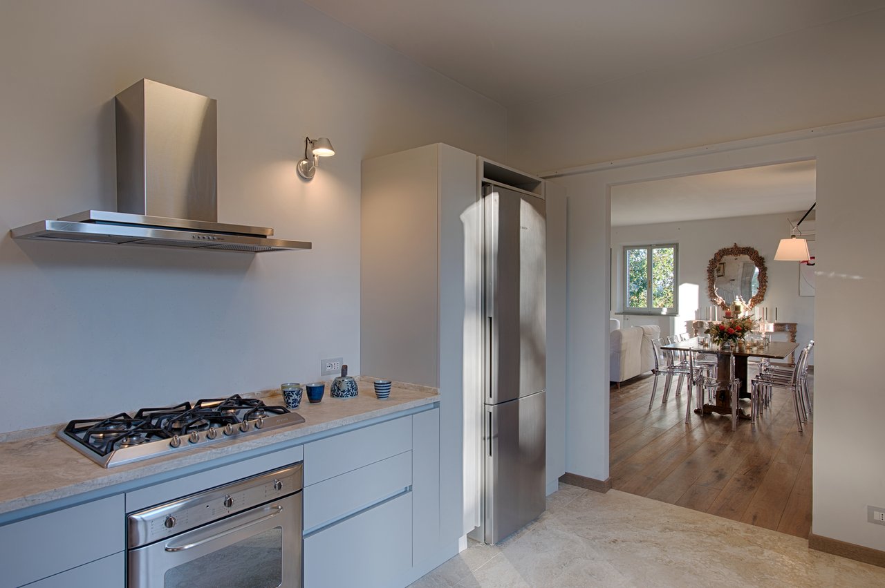 Tuscan Villa With Panoramic Country Views