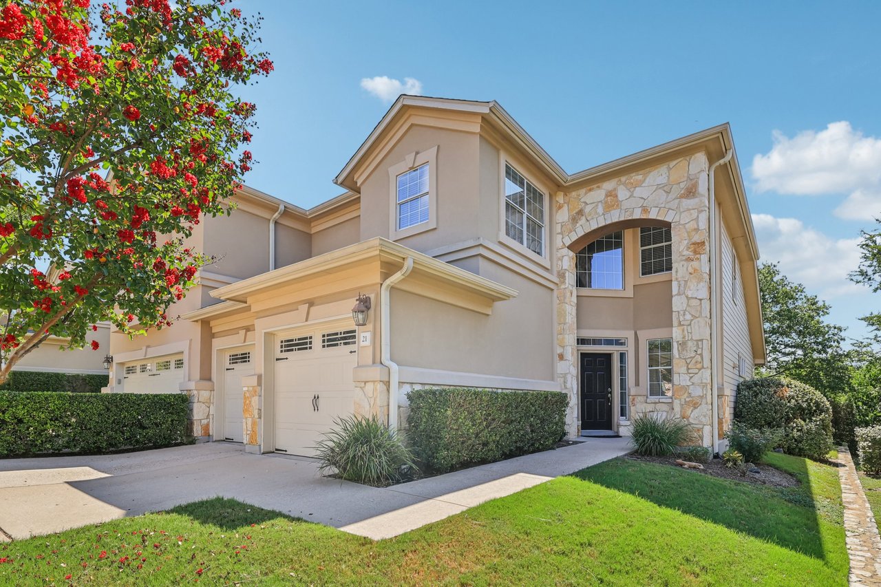 Elegant Condo in Gated community -Great location 