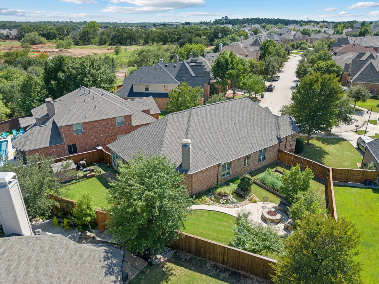 8628 Silverleaf Cir,