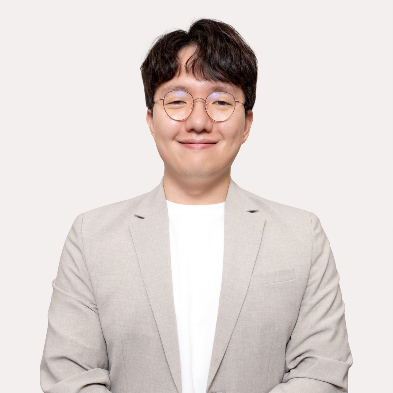 Jun Jeong Buena Park, CA Real Estate Agent Headshot