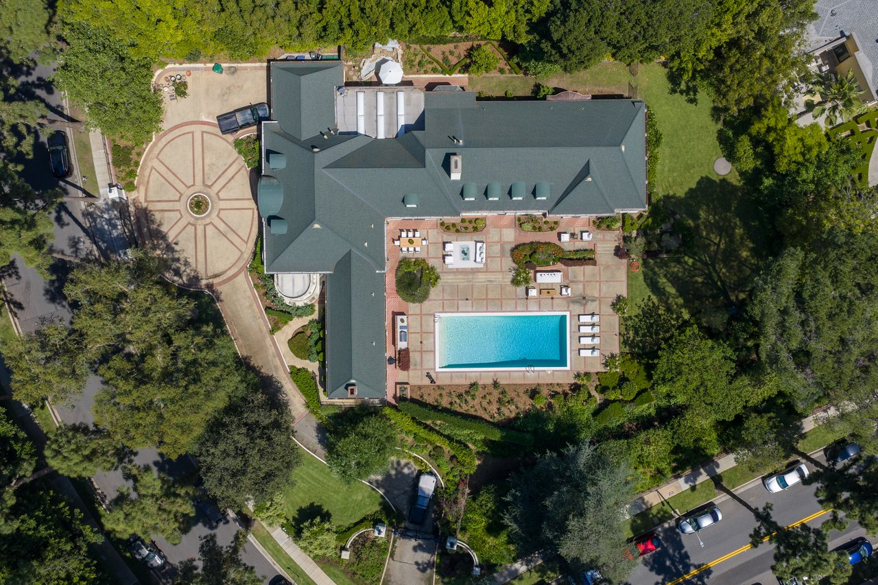 1025 N Crescent Dr, Beverly Hills