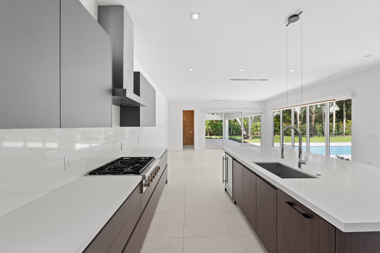 A Modern Miami Estate
