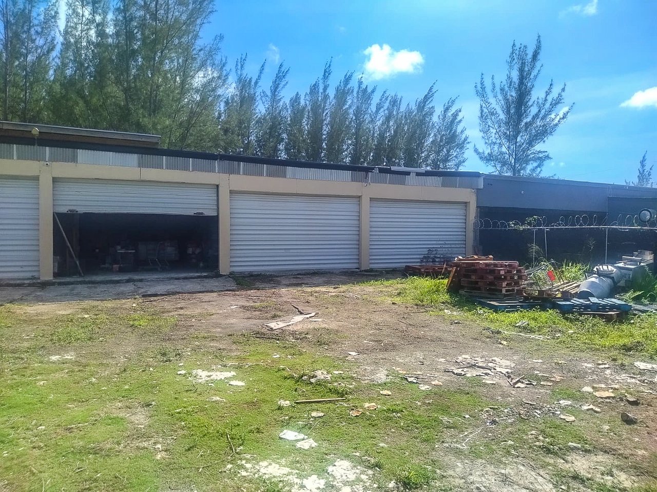 Gladstone Road Warehouse