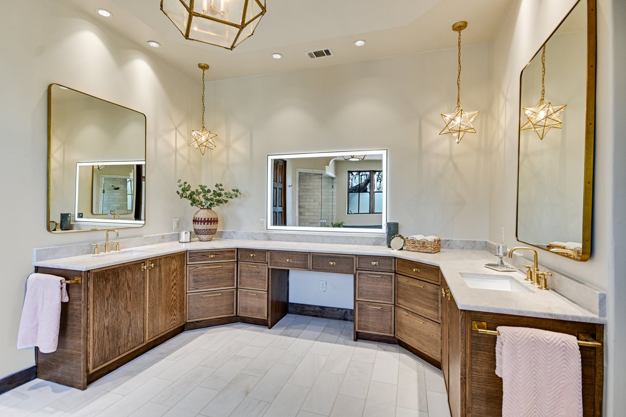 Spanish Oaks Hacienda