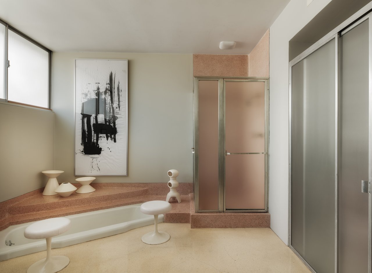 1911 La Mesa Dr