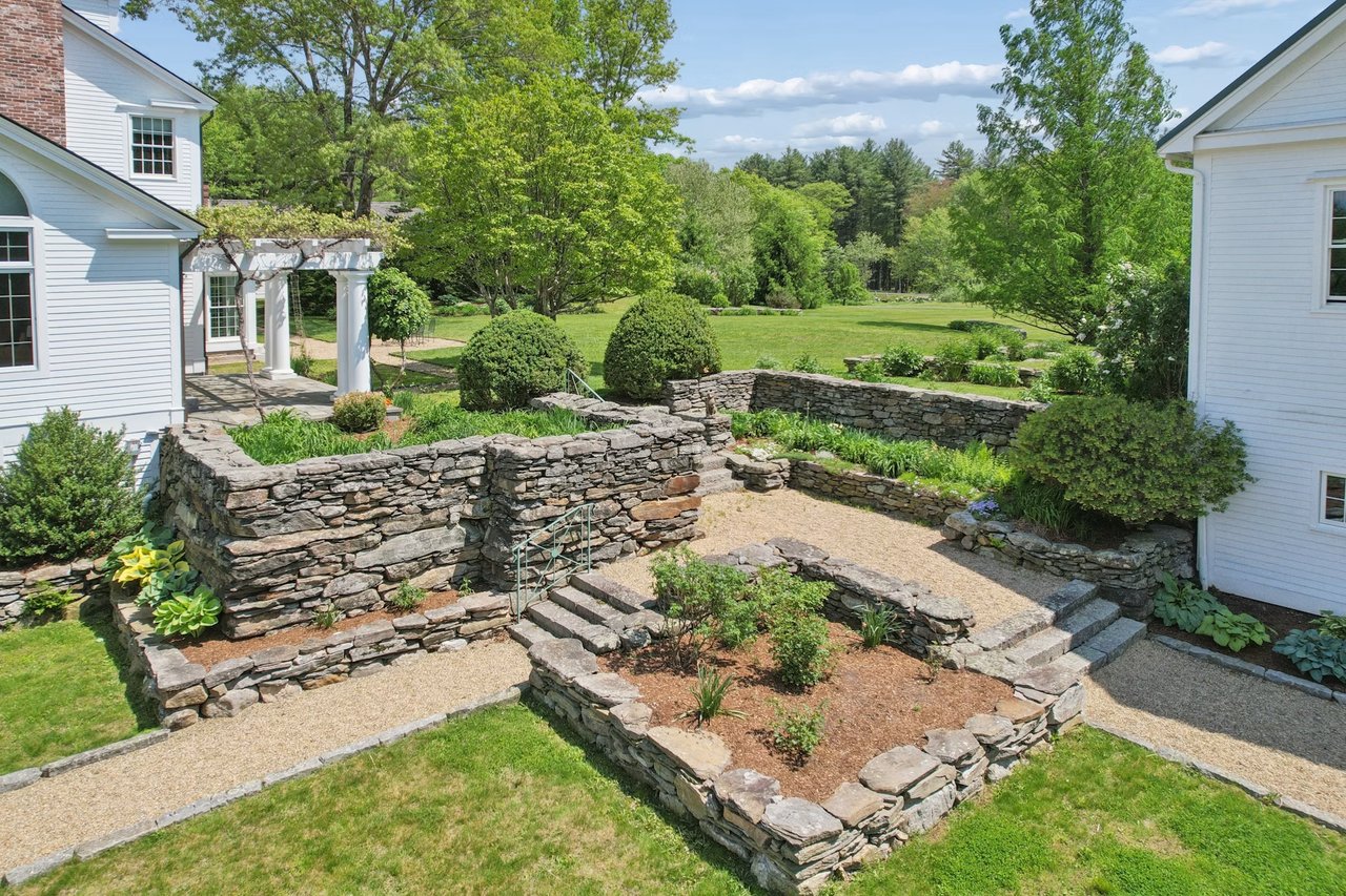 26 Madigan Ln