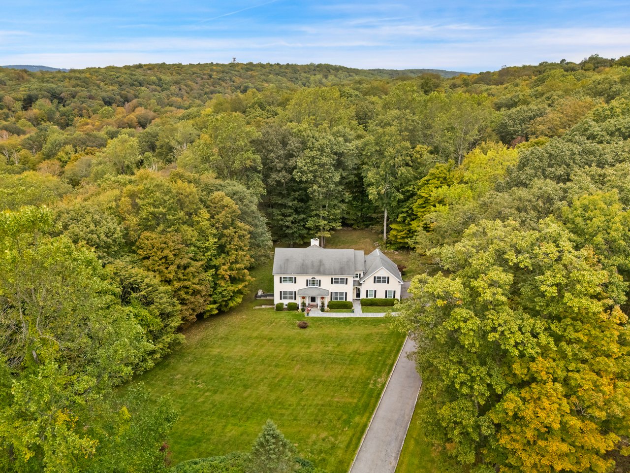 19 Ledgewood Lane